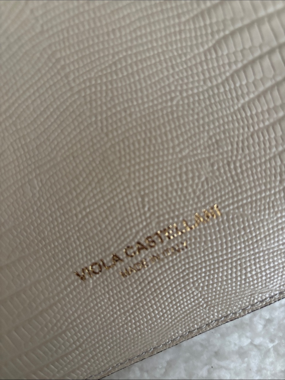 Beige Croc-Embossed Structured Tote Bag with Crossbody Strap - Picture 2 of 11